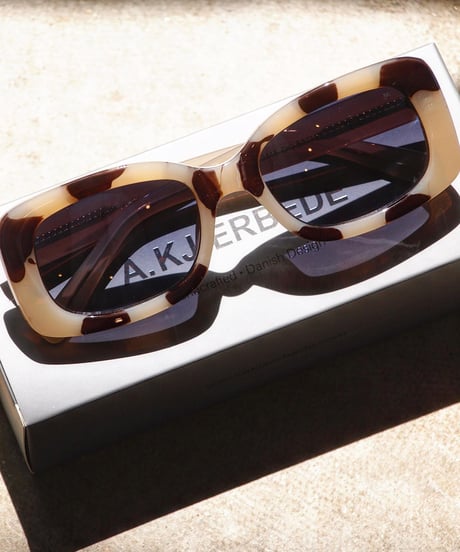 "A.KJAERBEDE" Sunglasses[SALO]