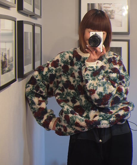 "MODEM DESIGN" Flower Boa Pullover