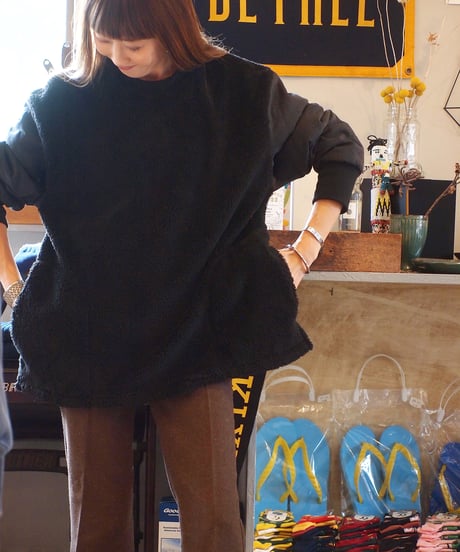 "MODEM DESIGN" Boa×Quilting Crew Neck