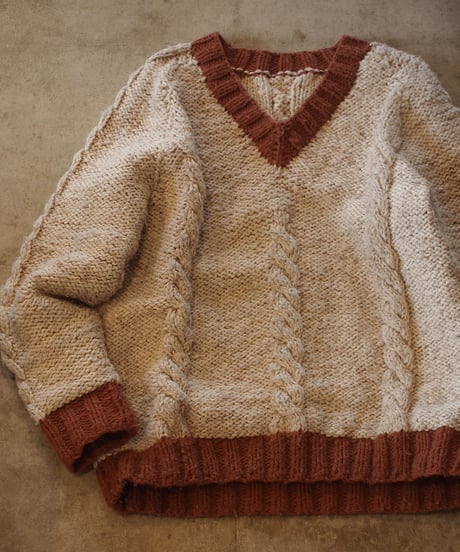 "80's Vintage" V-neck Hand Knit