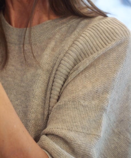 "MODEM DESIGN" High Gauge Knit Crew