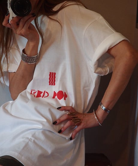 "RED POP" Short Sleeve Tee