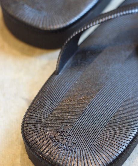 "V.I.C" Classic Rubber Sandal