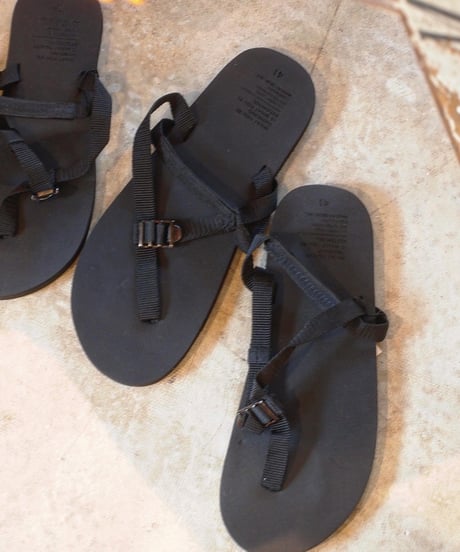 "SUBLIME" BASIC STRAP SANDAL