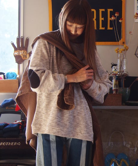 "MODEM DESIGN"Corduroy Elbow Patch Crew Knit