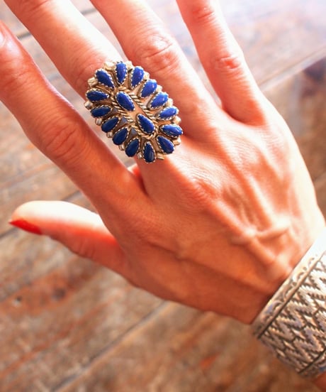 "NAVAJO" Cluster Ring