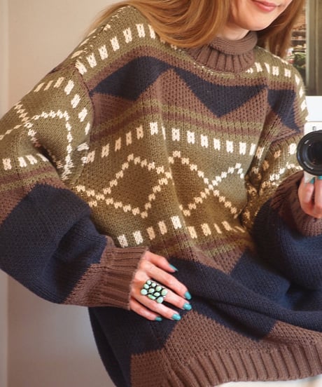 "MODEM DESIGN" Low Gage Role Neck Cotton Knit