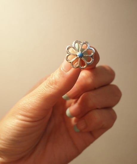 "NAVAJO"Turquoise Silver Flower Motif Pierce