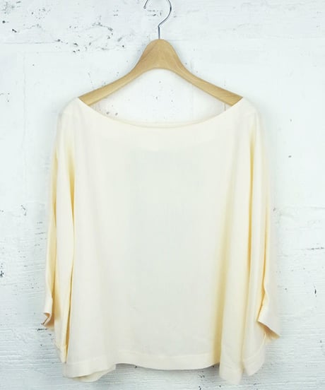 " RUMBLE RED " Chain Stitching Blouse