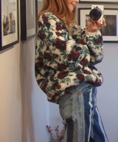 "MODEM DESIGN" Flower Boa Pullover