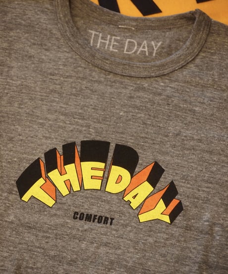 "THE DAY ON THE BEACH" Short Sleeve Tee(THE DAY)
