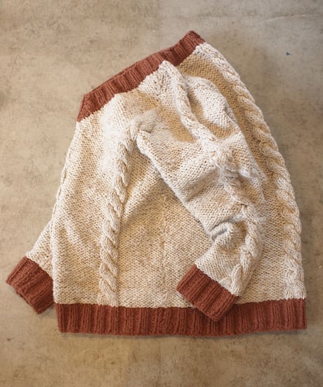 "80's Vintage" V-neck Hand Knit