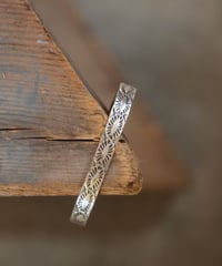 "NAVAJO"Stamp Work Silver Bangle