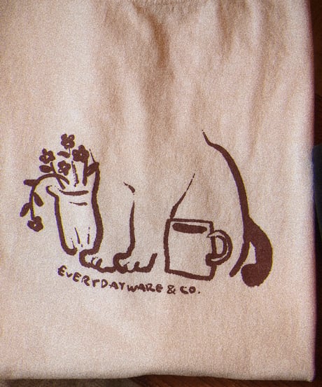 "GOOD ON"Daily With Cat Short Sleeve Tee