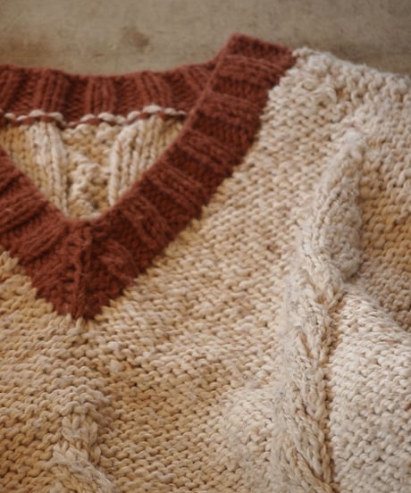 "80's Vintage" V-neck Hand Knit