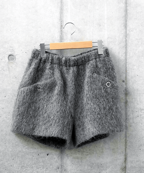 "RUMBLE RED"Far Short Pants