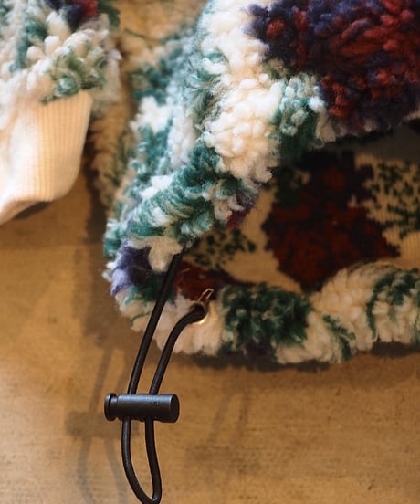 "MODEM DESIGN" Flower Boa Pullover