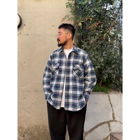 Made in USA / 80's Woolrich / Plaid Flannel Field Shirt / XL / Used