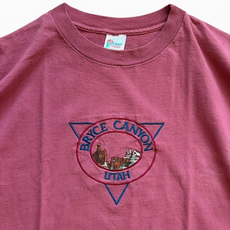 Made in USA / embroidered BRYCE CANYON Tee / Terracotta Pink XL / Used