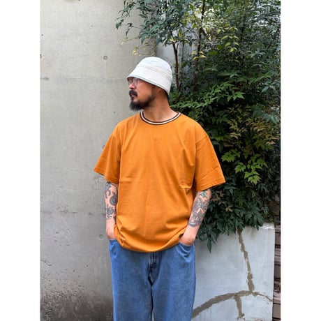 Color at Against Originals  / Border Rib Tee / Caramel Choco
