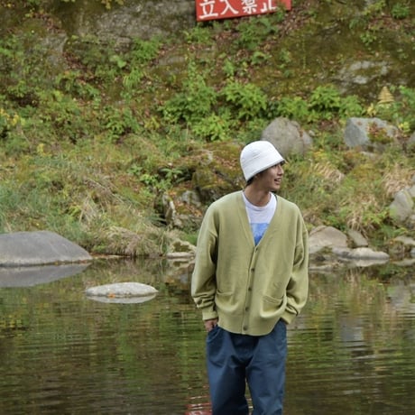 Color at Against / Wool Cardigan / Pistachio