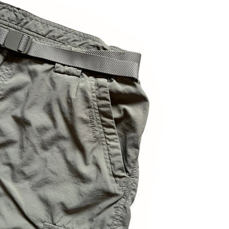 00's Columbia / Packable Nylon Cargo Shorts / Khaki L / Used