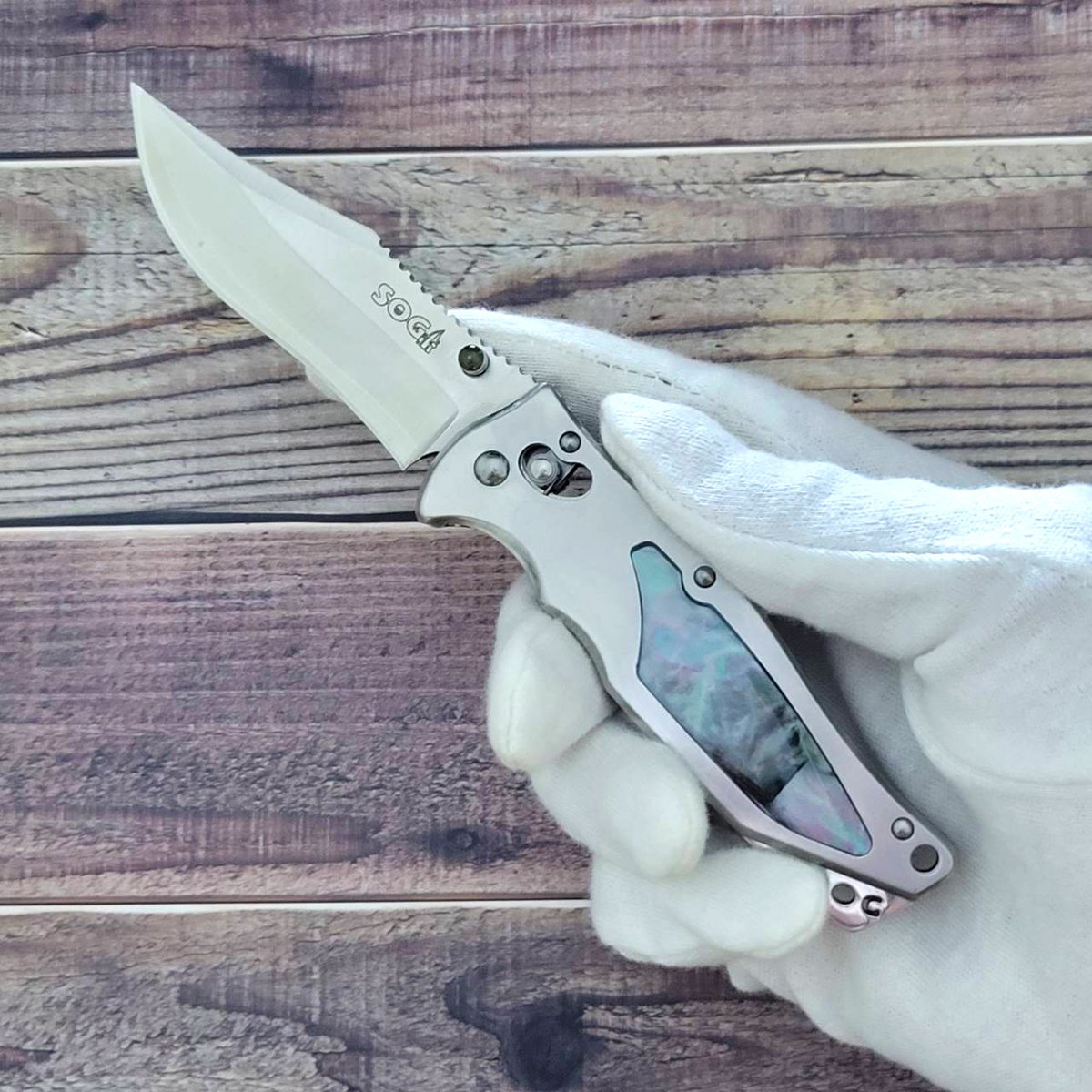 SOG ソグ スティングレイ パール フォルディング ナイフ 日本製