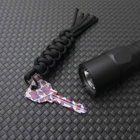 Kuro EDC アンピロ 黒 わさび パラコード キーホルダー 日本製