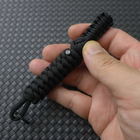 EDC イパラ KURO 黒 KEY FOB ランヤード ホルダー マルチツール スチールリング付き