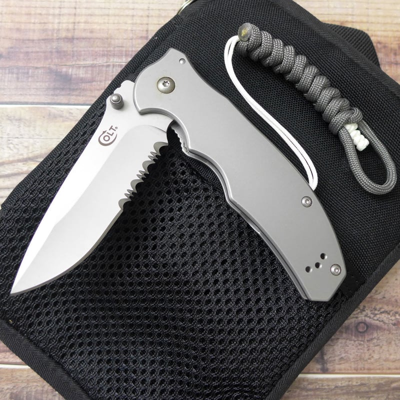 コルト フォルディング ナイフ 半波刃 CT733S パラコード ランヤード