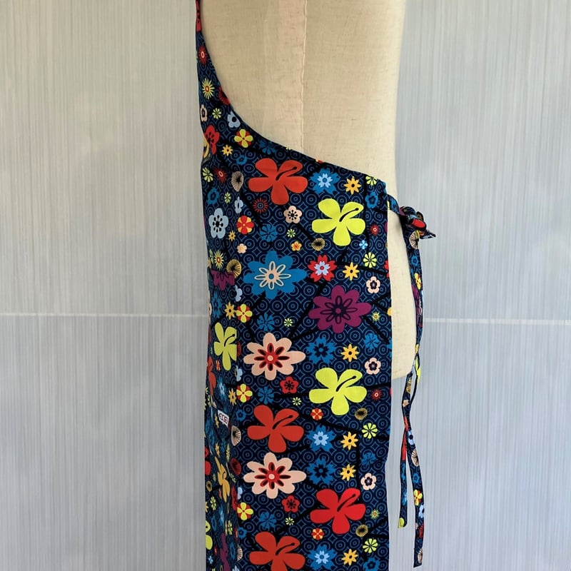 イタリア製】胸付きシェフエプロン デイジー（花柄）エゴシェフ | Qui