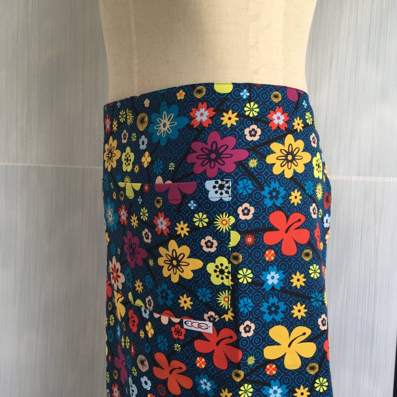 アンティーク　エプロン　イタリア製 イタリアの伝統あるブランド BERTOZZI ベルトッツィのエプロン | Lino