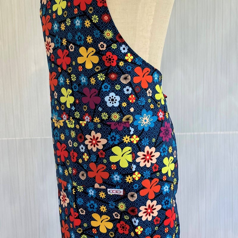 イタリア製】胸付きシェフエプロン デイジー（花柄）エゴシェフ | Qui