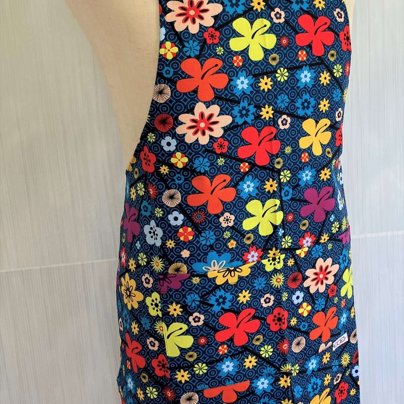 イタリア製】胸付きシェフエプロン デイジー（花柄）エゴシェフ | Qui