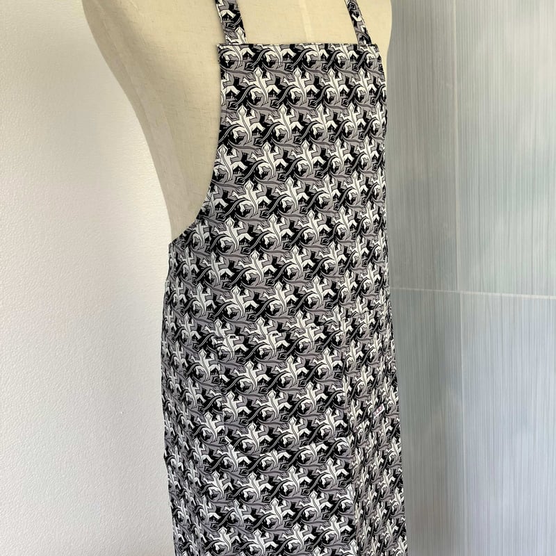 イタリア製】胸付きシェフエプロン トカゲ（爬虫類だまし絵