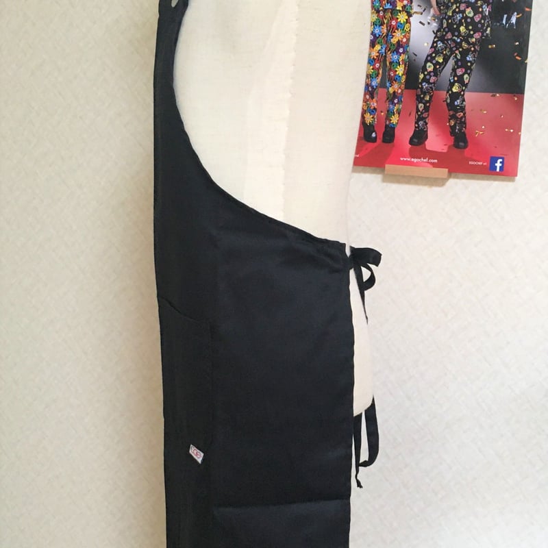 イタリア製】胸付きシェフエプロン・ロック ブラック（首紐調整