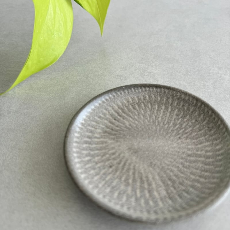 pearl gray mamezara 9.5cm | 小石原焼 上鶴窯 online shop