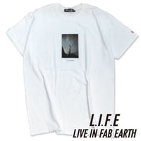 L.I.F.E [ LIVE IN FAB EARTH ]リブインファブアース(ライフ)CR Tシャツ ホワイト
