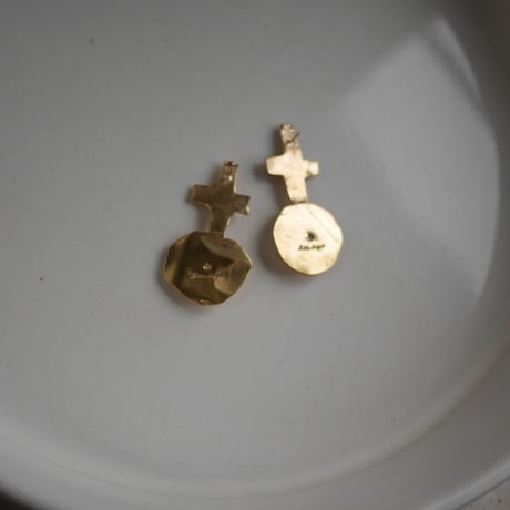 Cross brass earrings