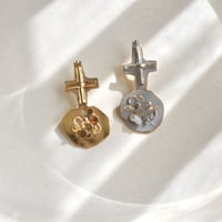 Cross brass earrings