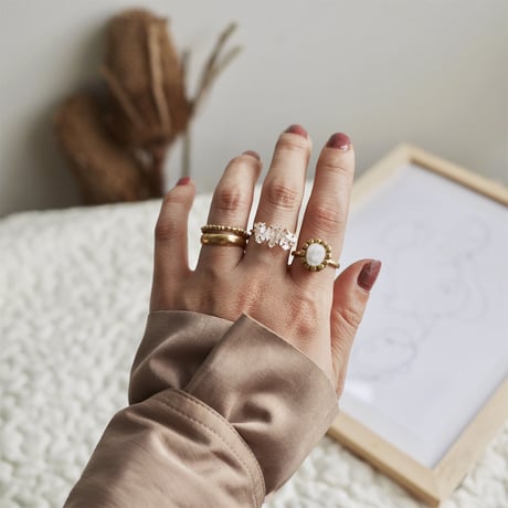 Grain dot ring-gold
