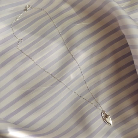 ♡ pin necklace