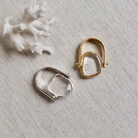 Crystal quartz revolving ring