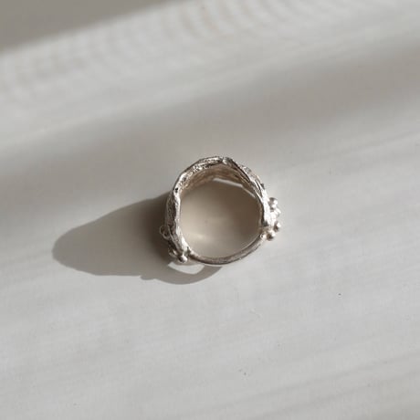 Strata ring