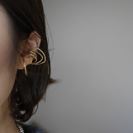 Layered earcuff