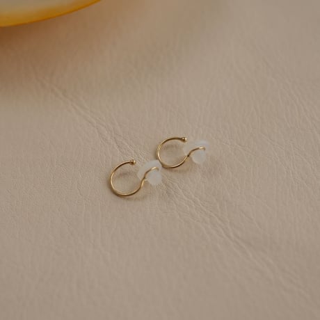 Minimum earrings K18 ノンホールピアス