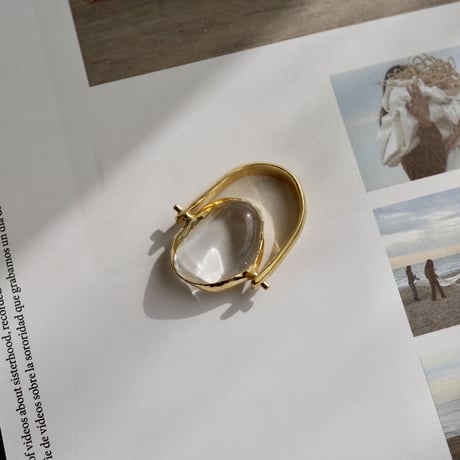 Crystal quartz revolving ring