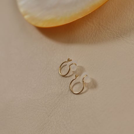 Minimum earrings ♡ K18 ノンホールピアス