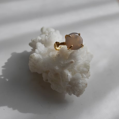 Gemstone rough ring -Gray chalcedony