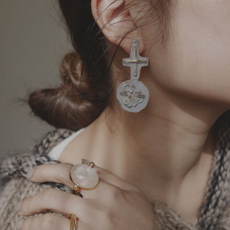 Cross brass earrings